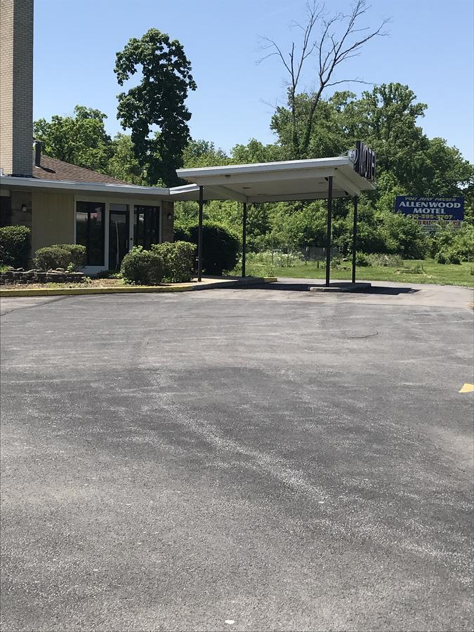 Allenwood Motel