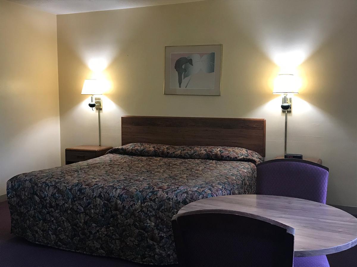 Allenwood Motel 2*